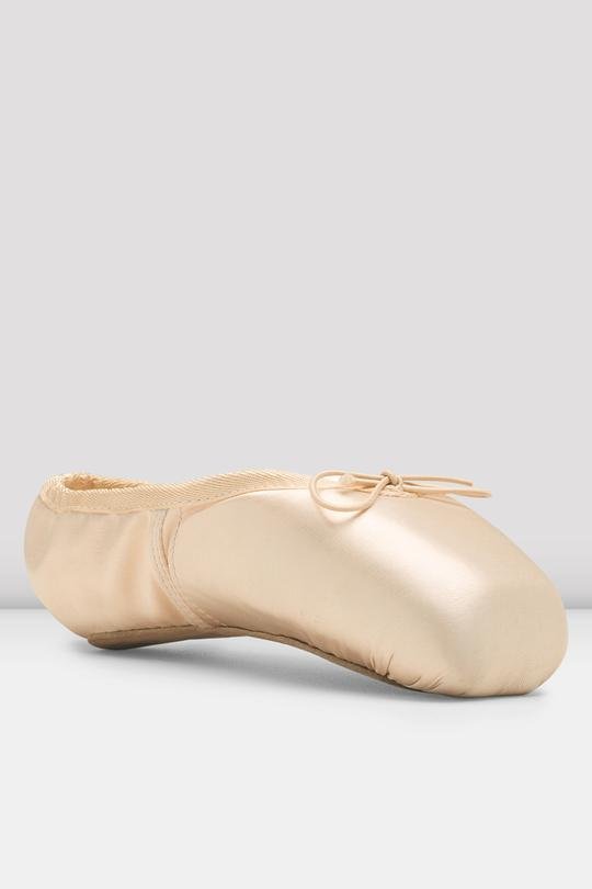 The best ballet pointe shoes for beginners 2022 | Ballet Lovers